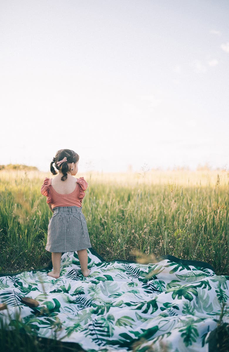 little unicorn 5 x 5 Outdoor Blanket, Alternate, color, Tropical Leaf