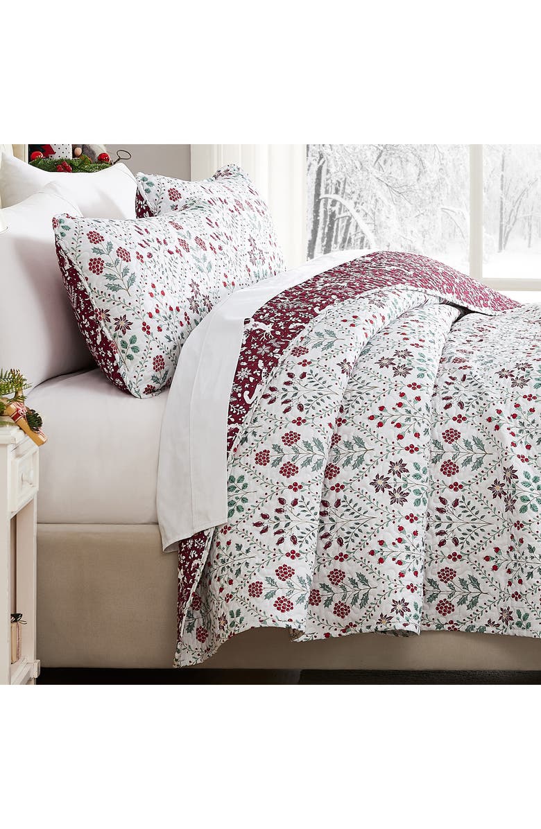 SOUTHSHORE FINE LINENS Holiday Harmony Oversize Quilt Set, Alternate, color, Holiday Harmony