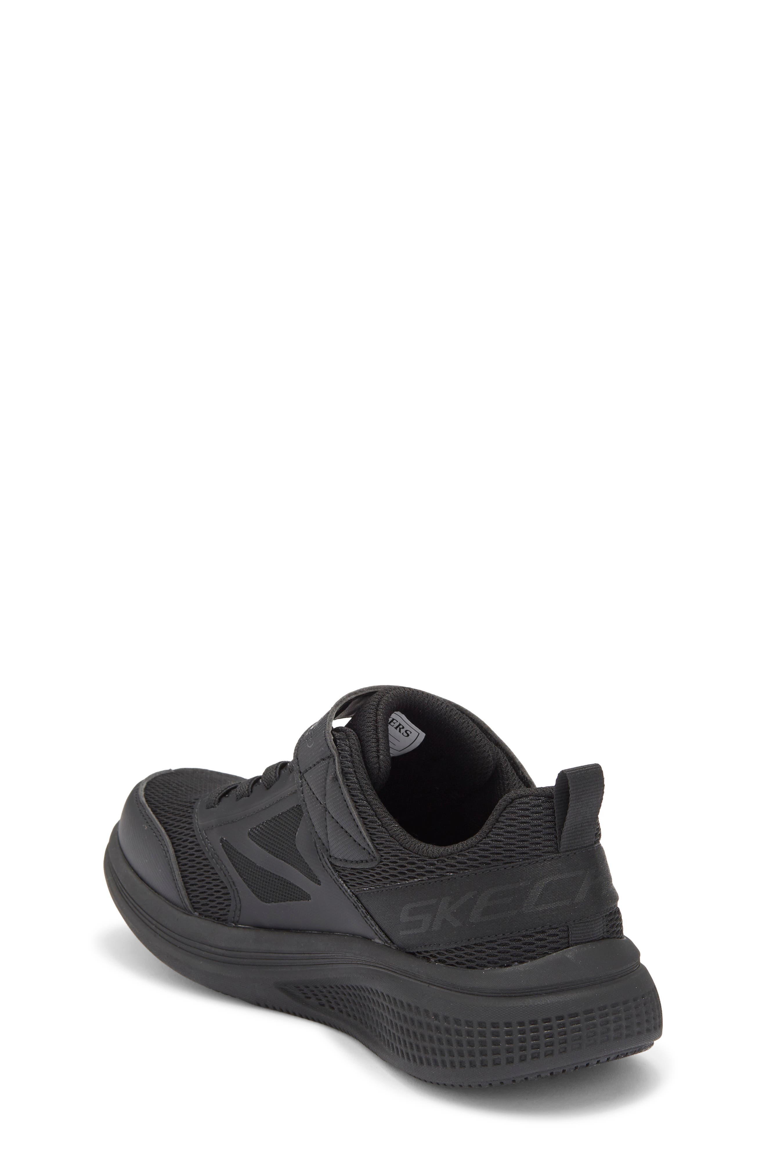 GO RUN Elevate 2.0 Sneaker, Alternate, color, BBK
