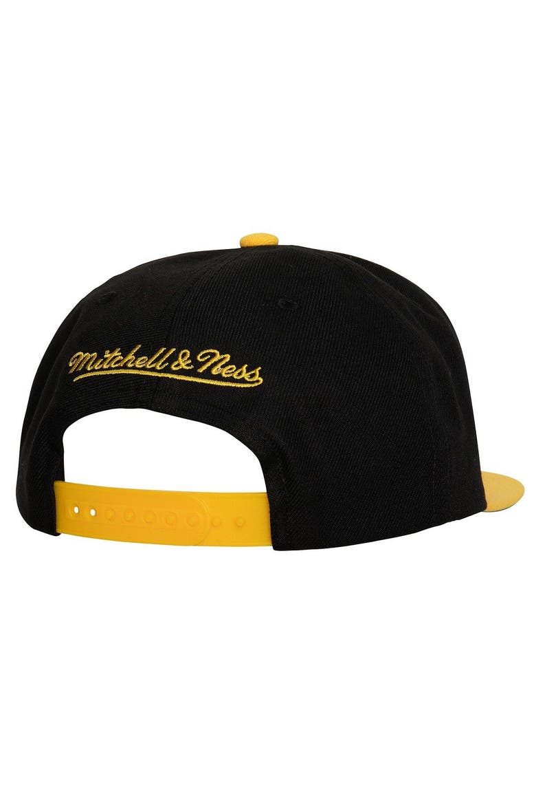 Men's Mitchell & Ness Black Boston Bruins Core Team Ground 2.0 Snapback Hat, Alternate, color, Black