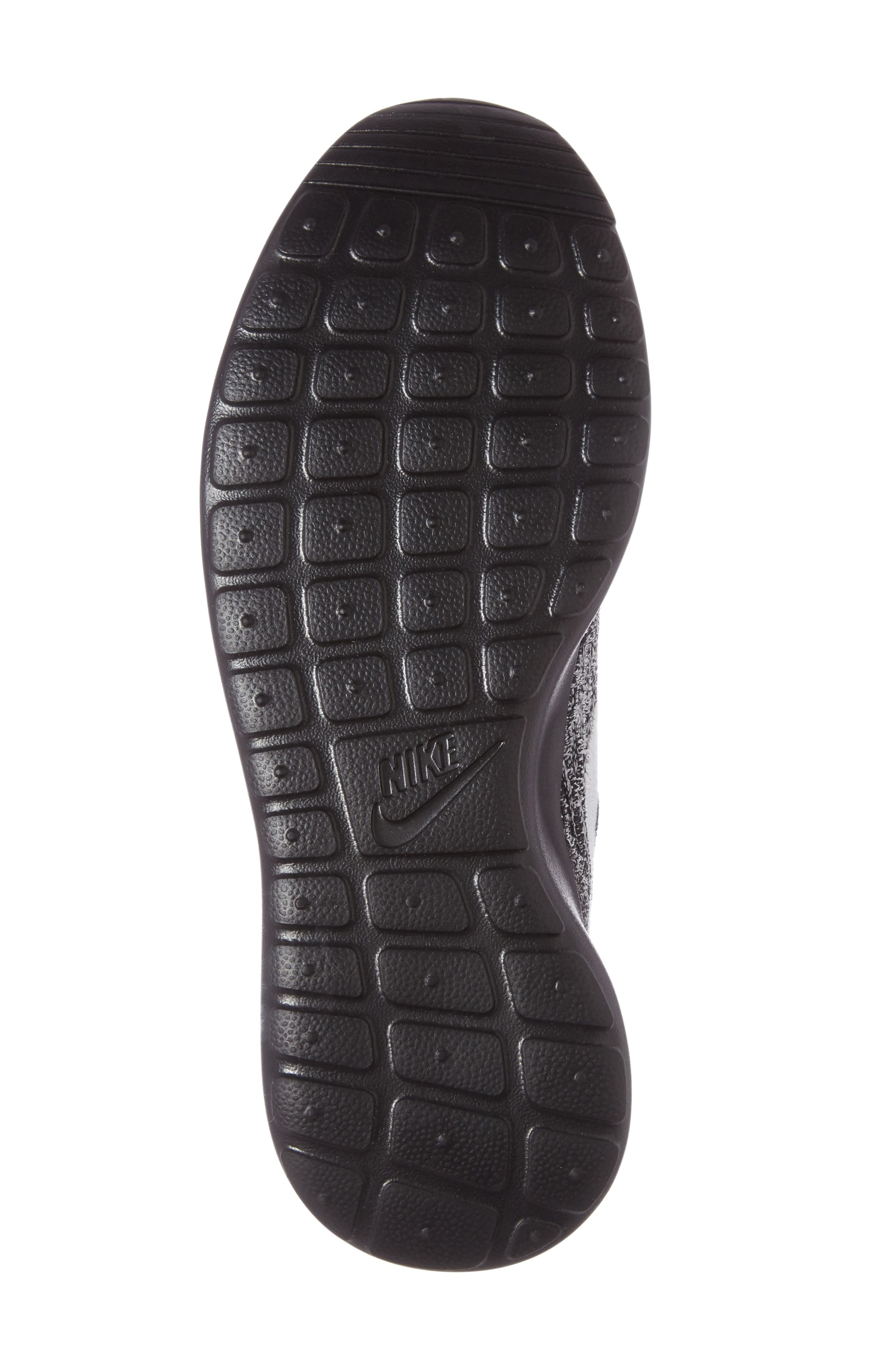FlyKnit Roshe Run Sneaker, Alternate, color, BLACK/ SUMMIT WHITE