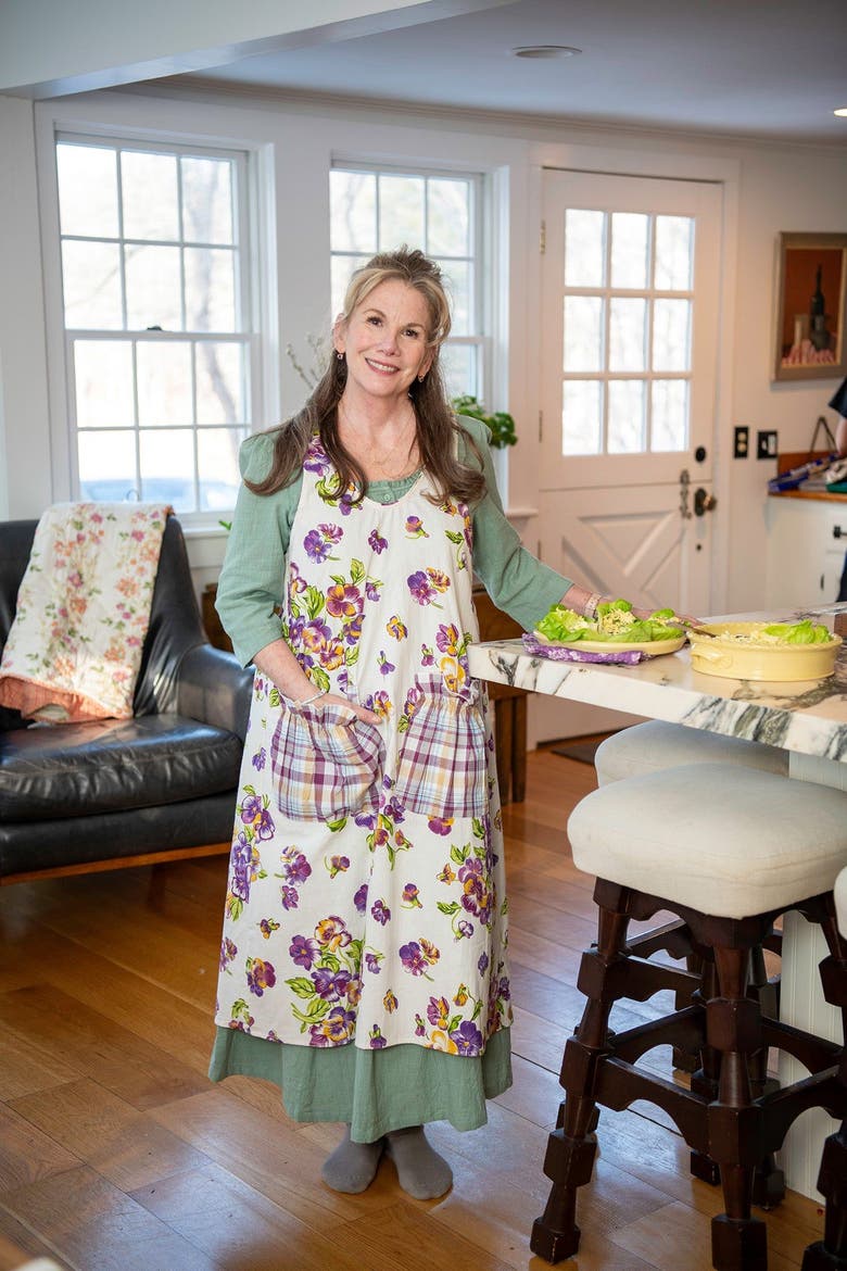 Pansies Farmhouse Apron, Alternate, color, Ecru