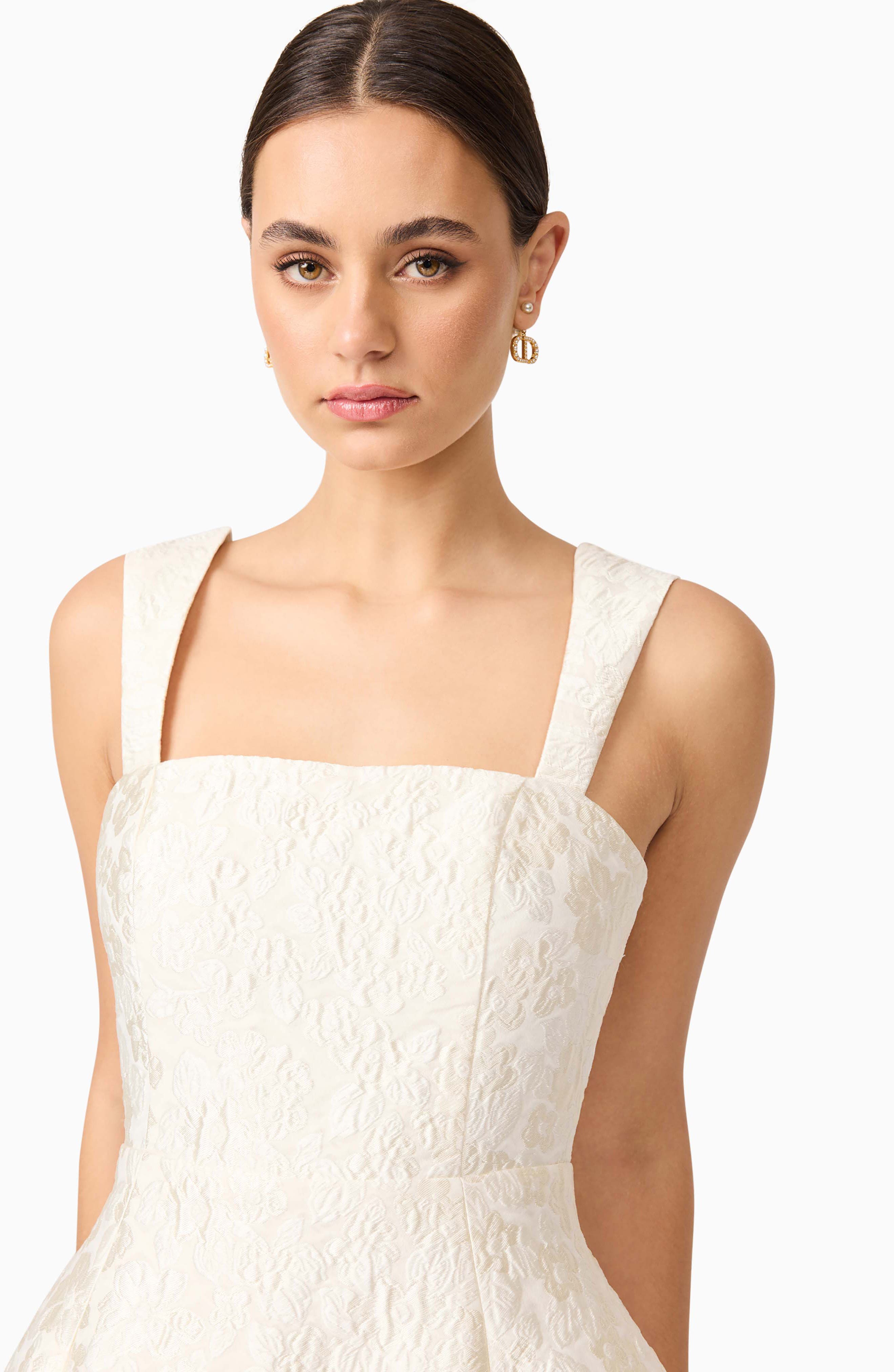 elliatt galadirel strapless asymmetric jacquard maxi dress Elliatt Galadriel Strapless Mini Dress