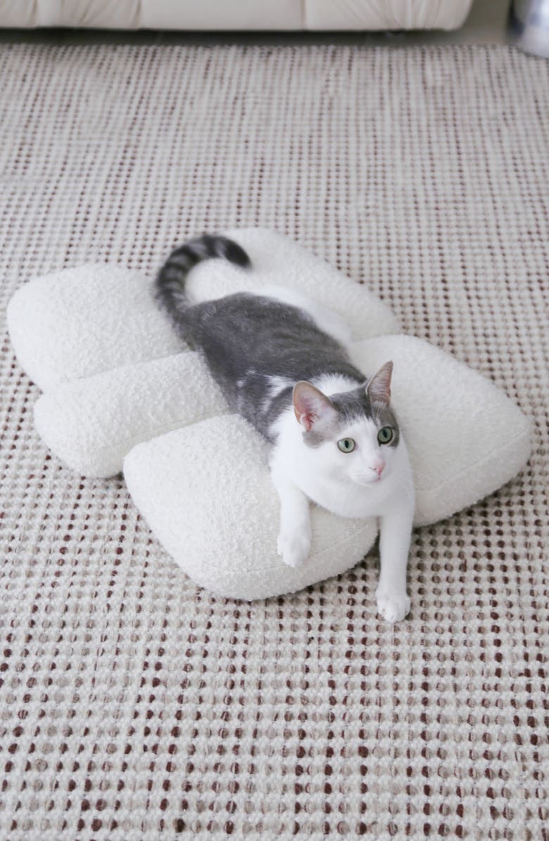 Catenary Bouclé Pebble Cat Bed, Alternate, color, White