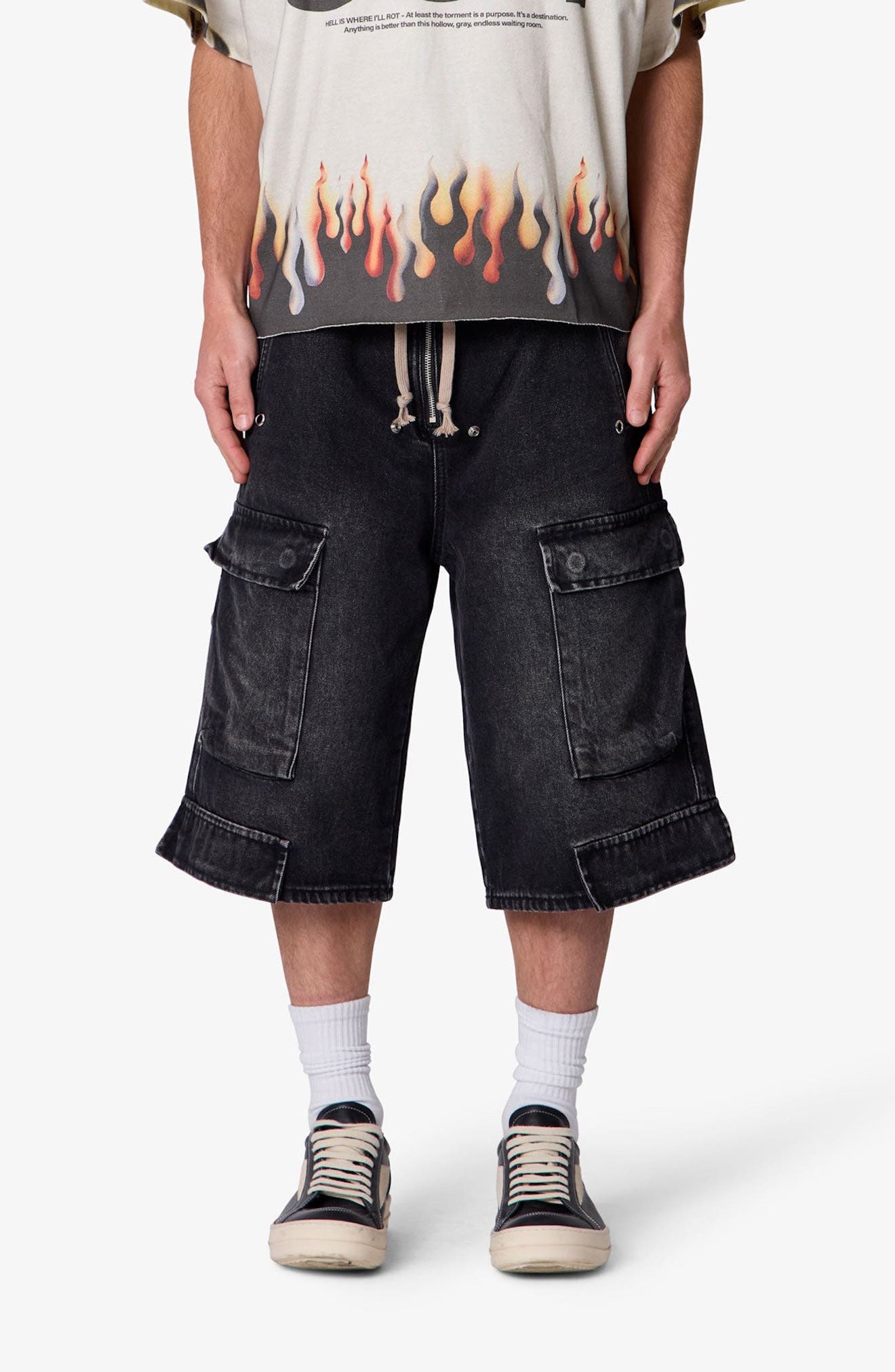 selected VINTAGE BLACK