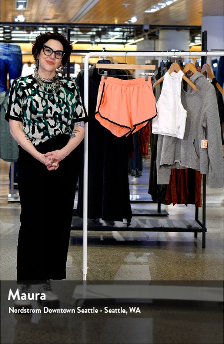 Ivy League Dolphin Pocket Running Shorts, sales video thumbnail