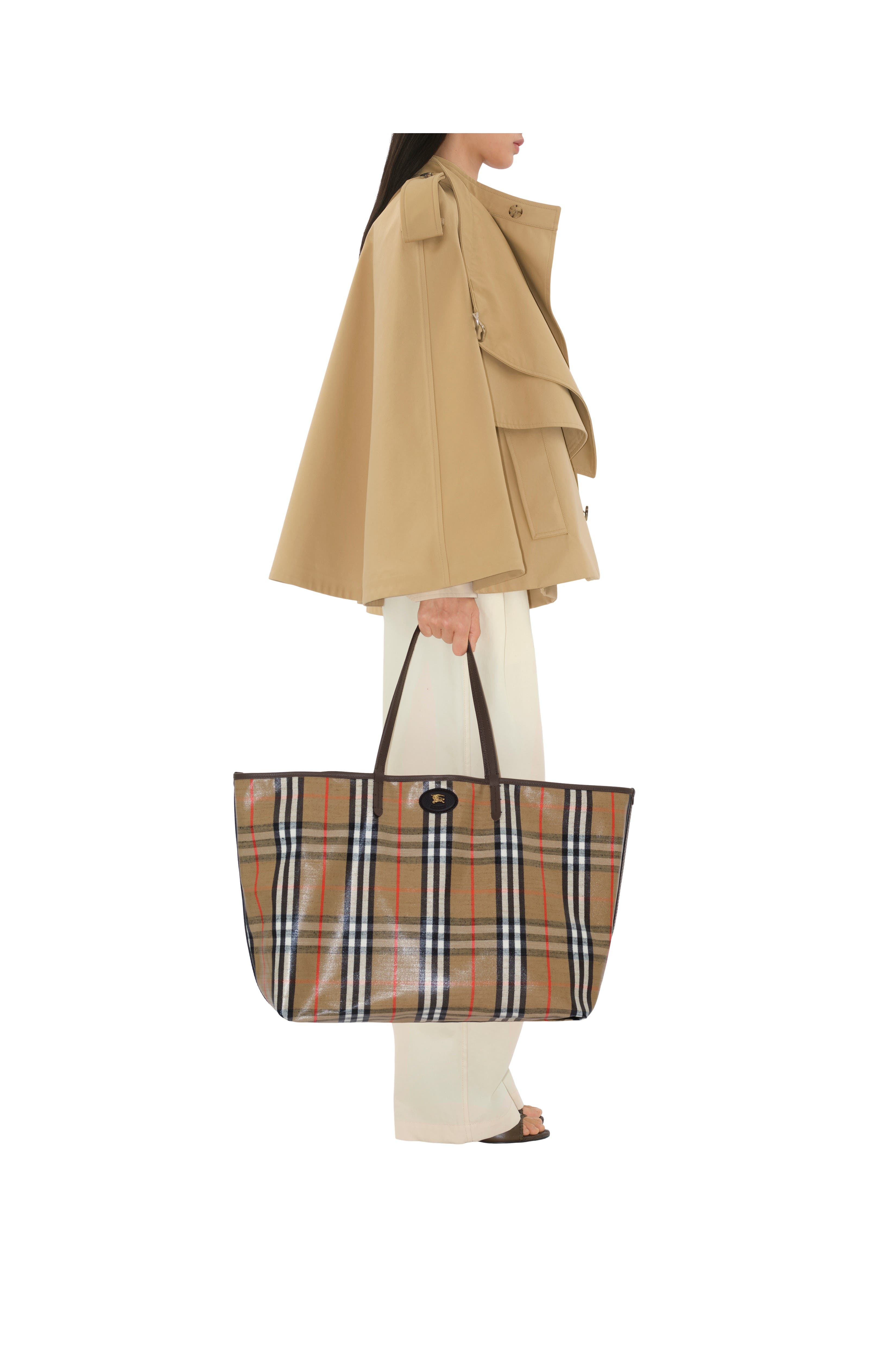 Burberry Large Highlands Tote, Alternate, color, Sand