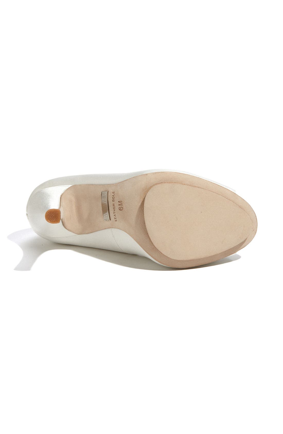 Badgley Mischka 'Susan' Pump, Alternate, color, WHITE
