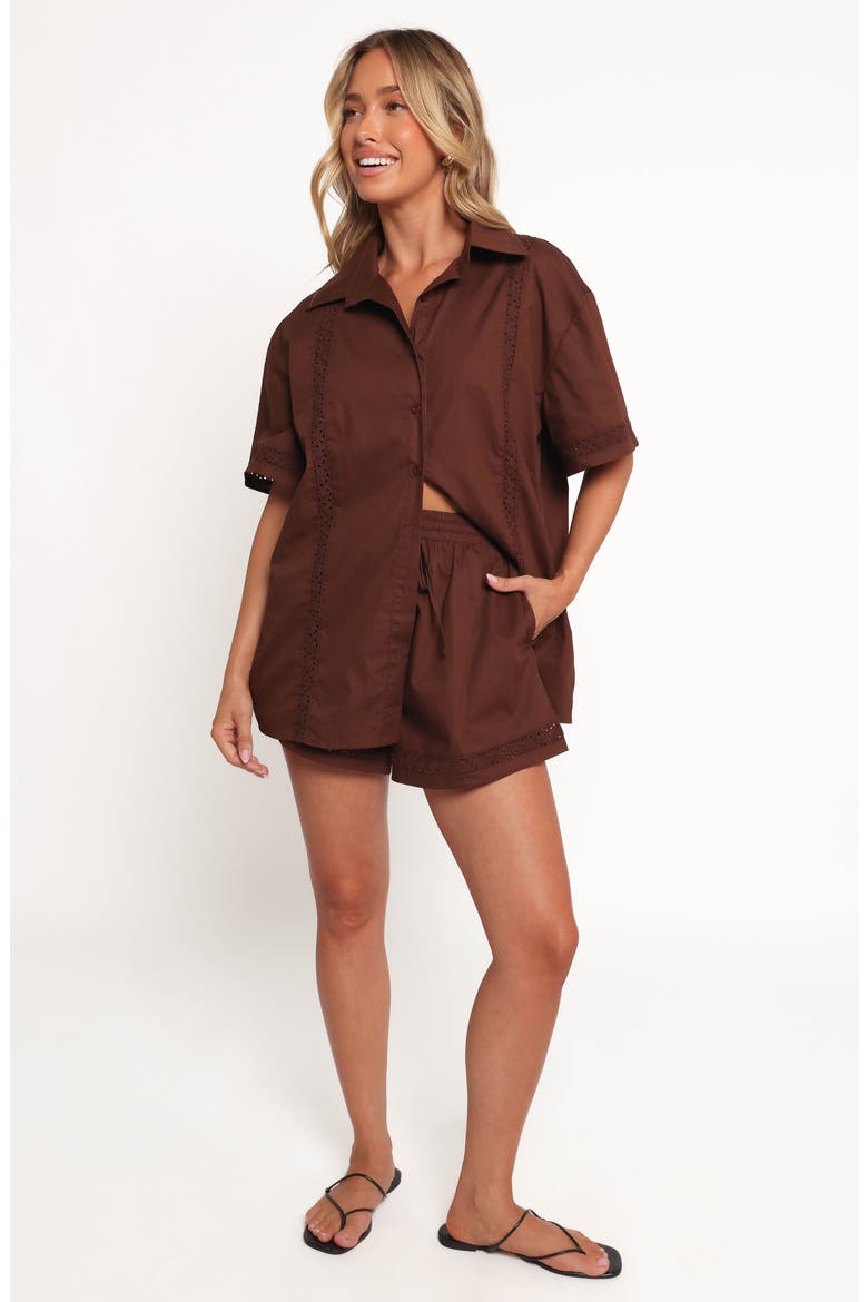 Austin Eyelet Trim Short Sleeve Cotton Button-Up Shirt, Alternate, color, CHOCOLATE