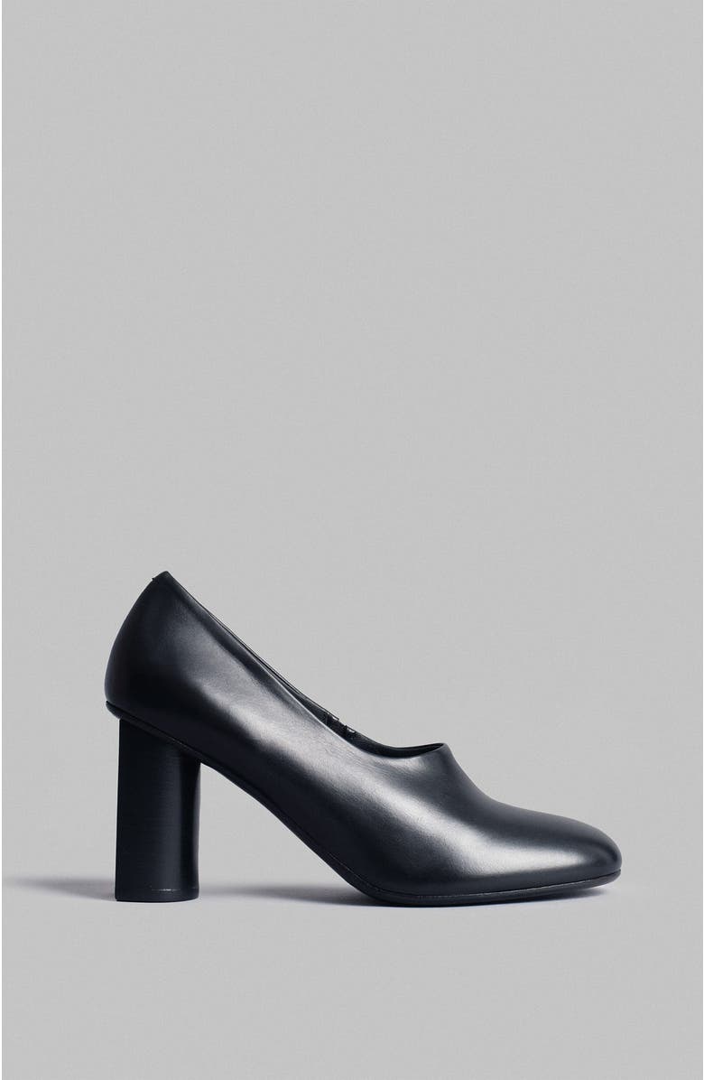 CO Round Toe Mid Heel Pump, Main, color,