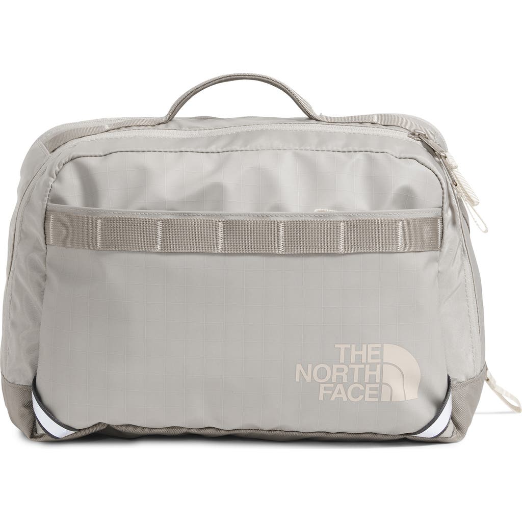 THE NORTH FACE THE NORTH FACE BASE CAMP VOYAGER SLING BACKPACK