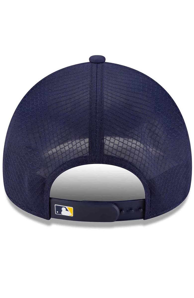 New Era Men's New Era Navy Milwaukee Brewers 2026 Batting Practice Apex 9FORTY Adjustable Trucker Hat, Alternate, color, Navy