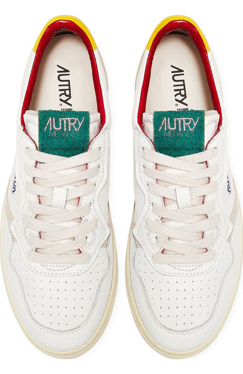 AUTRY Medalist Low Top Sneaker, Alternate, color,