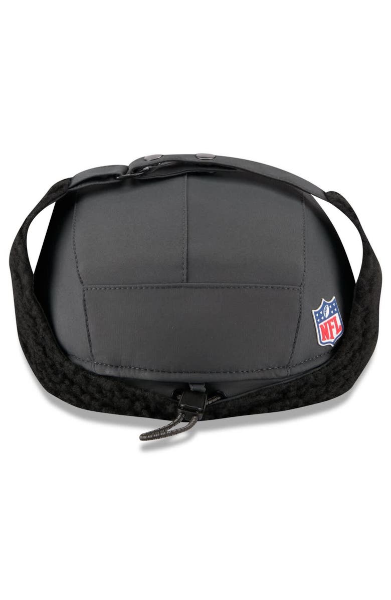 New Era Men's New Era Charcoal Cleveland Browns 2025 Sideline Cold Weather Runner Dog Ear Adjustable Hat, Alternate, color, Charcoal