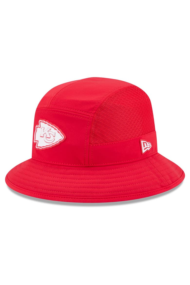 Men's New Era Red Kansas City Chiefs 2026 Sideline Bucket Hat, Main, color, Red