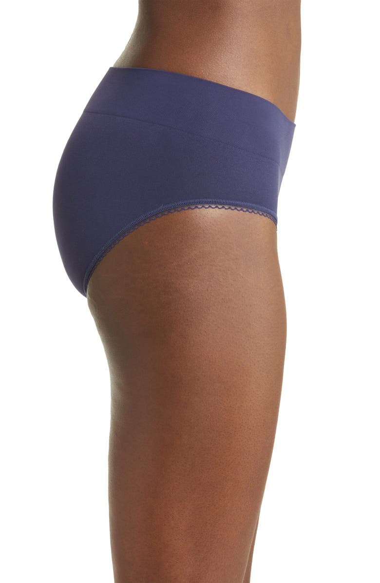 Wacoal Feeling Flexible Hipster Briefs, Alternate, color, Eclipse