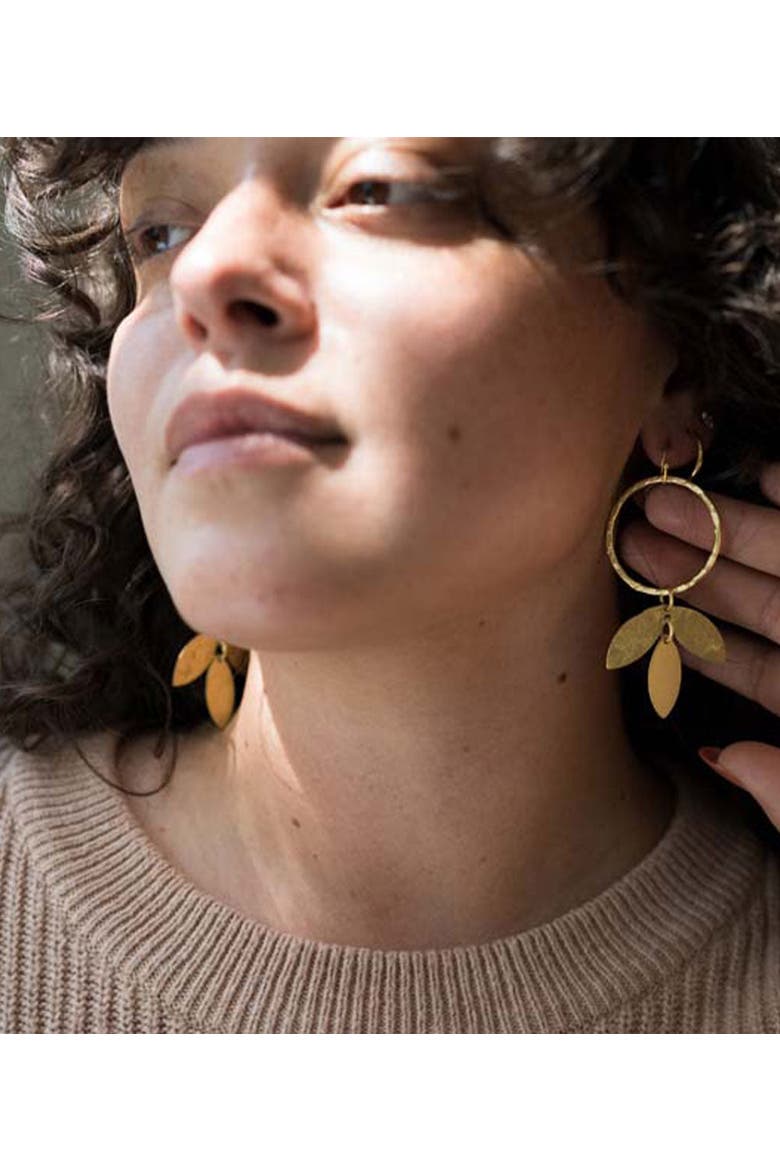 Aamani Vine Hoop Earring, Alternate, color, Gold