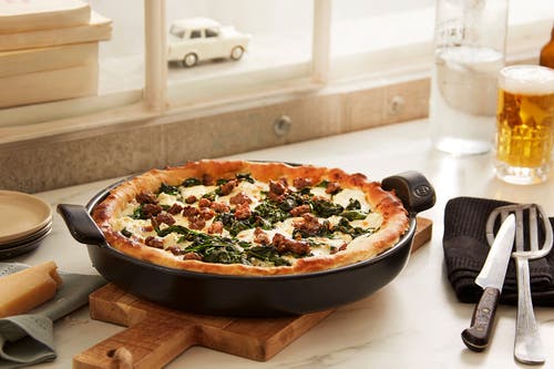 Emile Henry 12-inch Round Deep Dish Pizza Pan In Charcoal