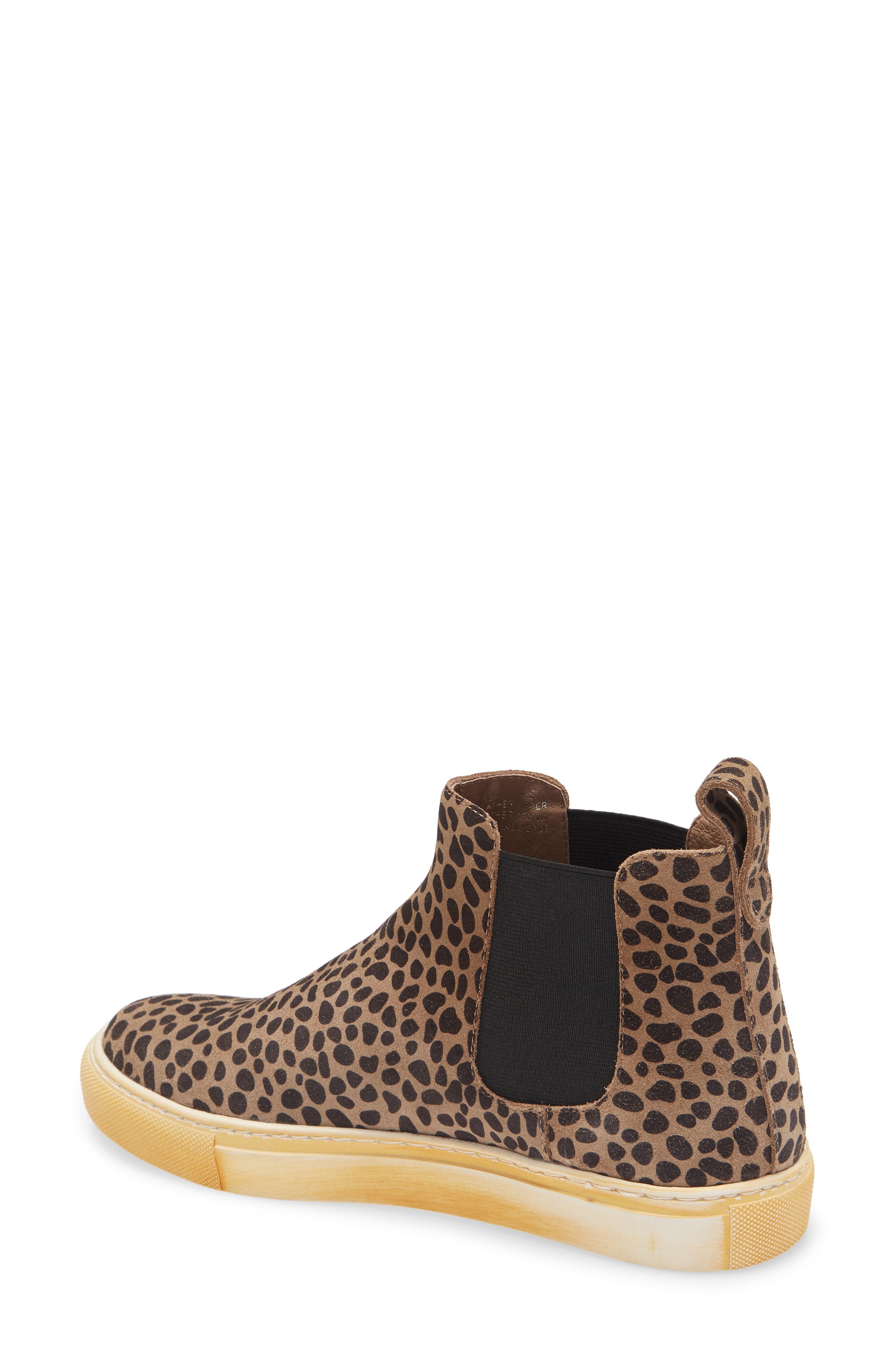 Chocolat Blu Nash Chelsea Boot, Alternate, color, 