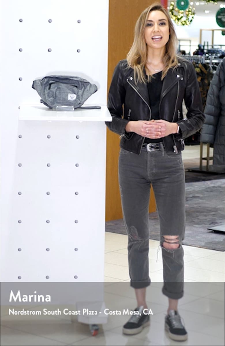 Seventeen Hip Pack, sales video thumbnail