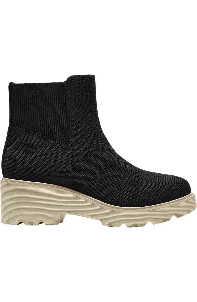 VIVAIA Round-Toe Chunky Platform Travel Boots, Alternate, color, Black-Beige