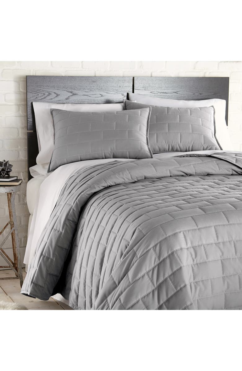 SOUTHSHORE FINE LINENS Premium Collection Vilano Brickyard Quilt Set, Alternate, color, Grey