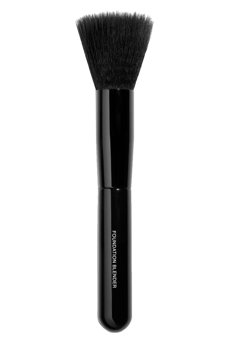LES PINCEAUX DE CHANEL 
Foundation-Blending Brush, Main, color, NO COLOR