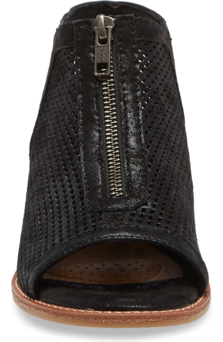 Söfft Nalda Sandal, Alternate, color,