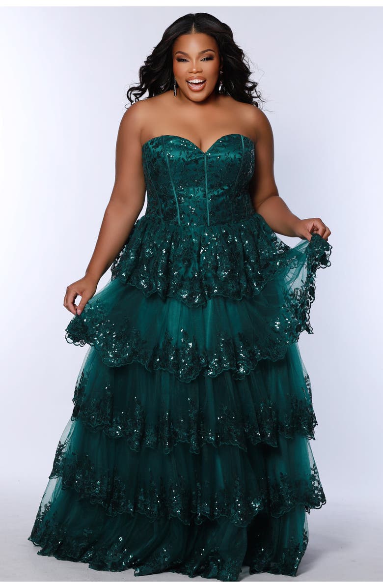 Sydney's Closet Sweetheart Neckline Tiered Plus Size A-Line Gown, Alternate, color, Forest