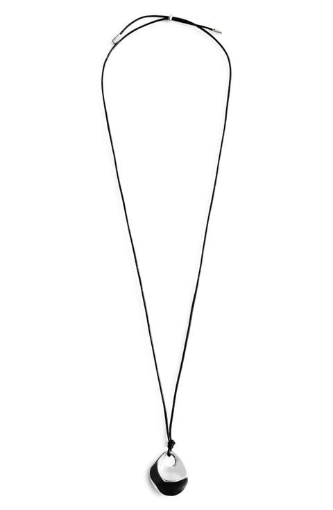 Metal Pendant Necklace