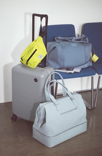 関税込み【Dagne Dover】Landon Carryall ショルダーバッグ (S) Dagne Dover Small Landon Carryall | Saks Fifth Avenue