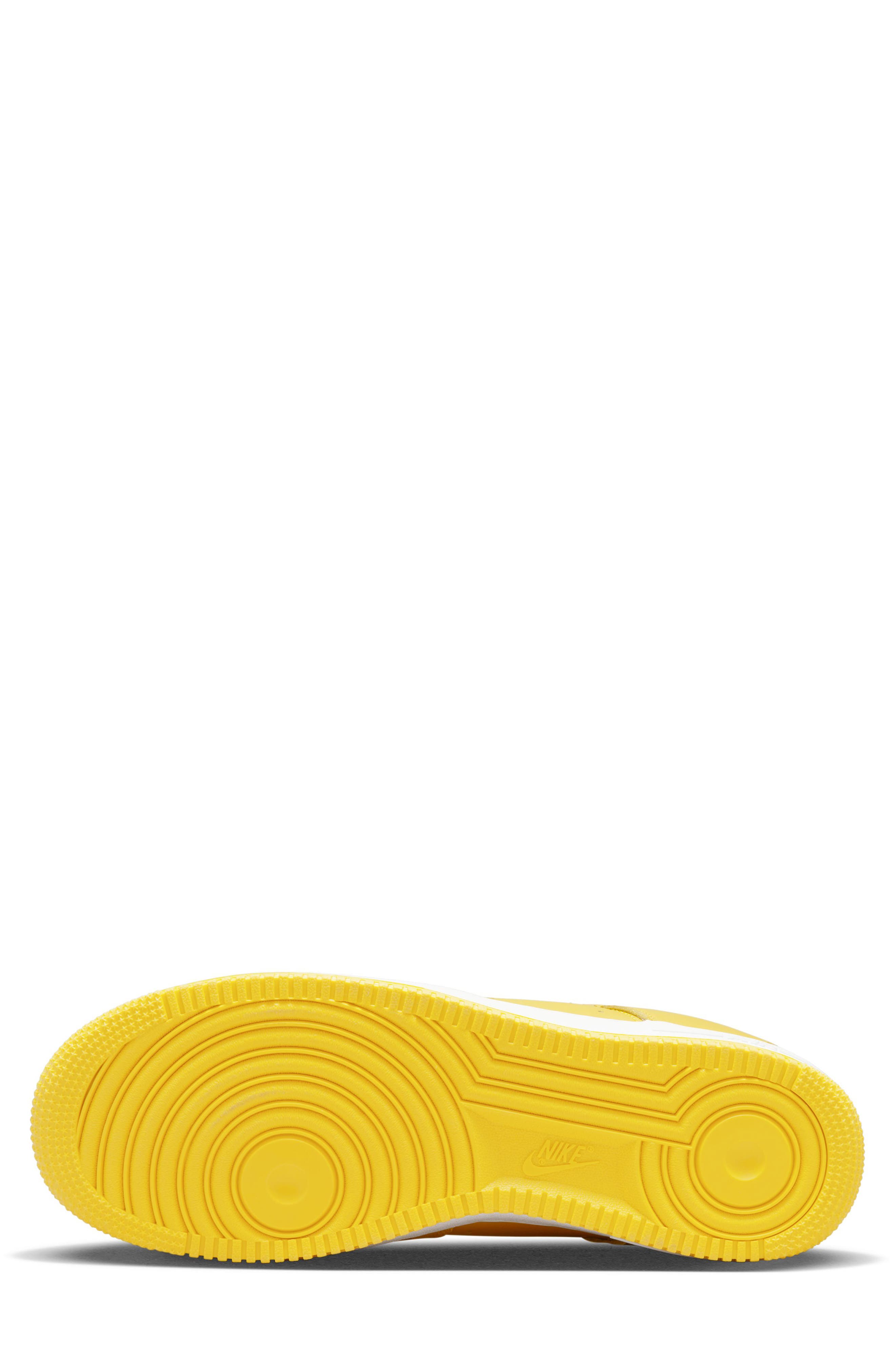 Nike Air Force 1 Low Retro Basketball Sneaker, Alternate, color, 