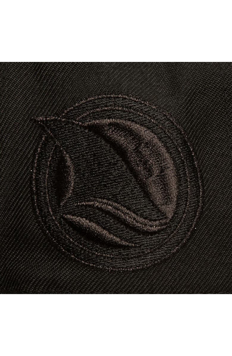 Mitchell & Ness Men's Mitchell & Ness Black San Jose Sharks Soul Strike Pearl Tonal Snapback Hat, Alternate, color, 