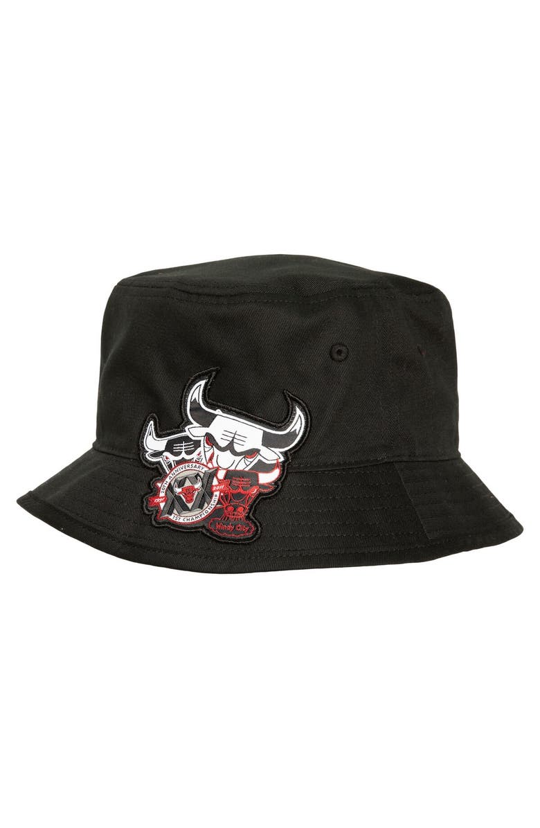 Mitchell & Ness Men's Mitchell & Ness Black Chicago Bulls 20th Anniversary Bucket Hat, Main, color, 