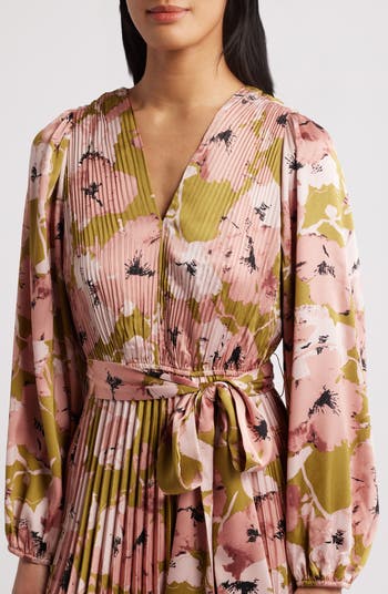 Lucy Paris Florentina Floral Print V-Neck Long Sleeve Ruffle