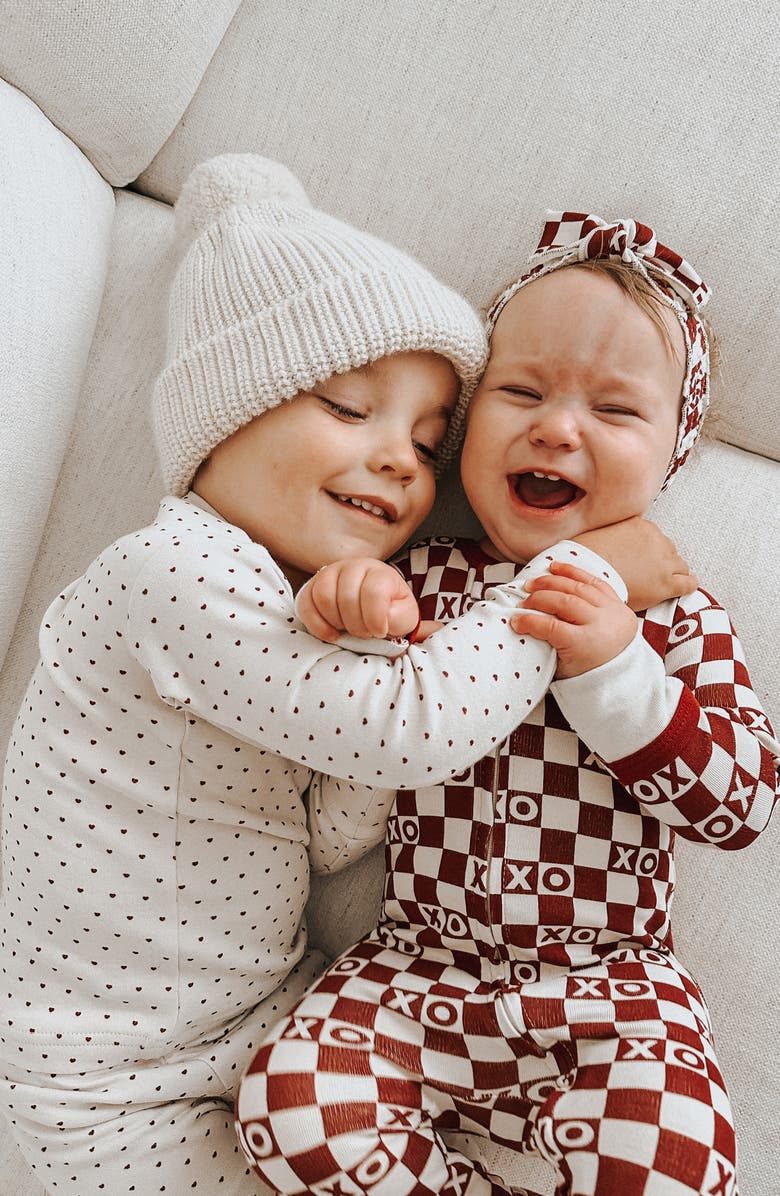 L'ovedbaby XO Checkerboard Organic Cotton Zip Footie, Alternate, color, Crimson Xo Checker