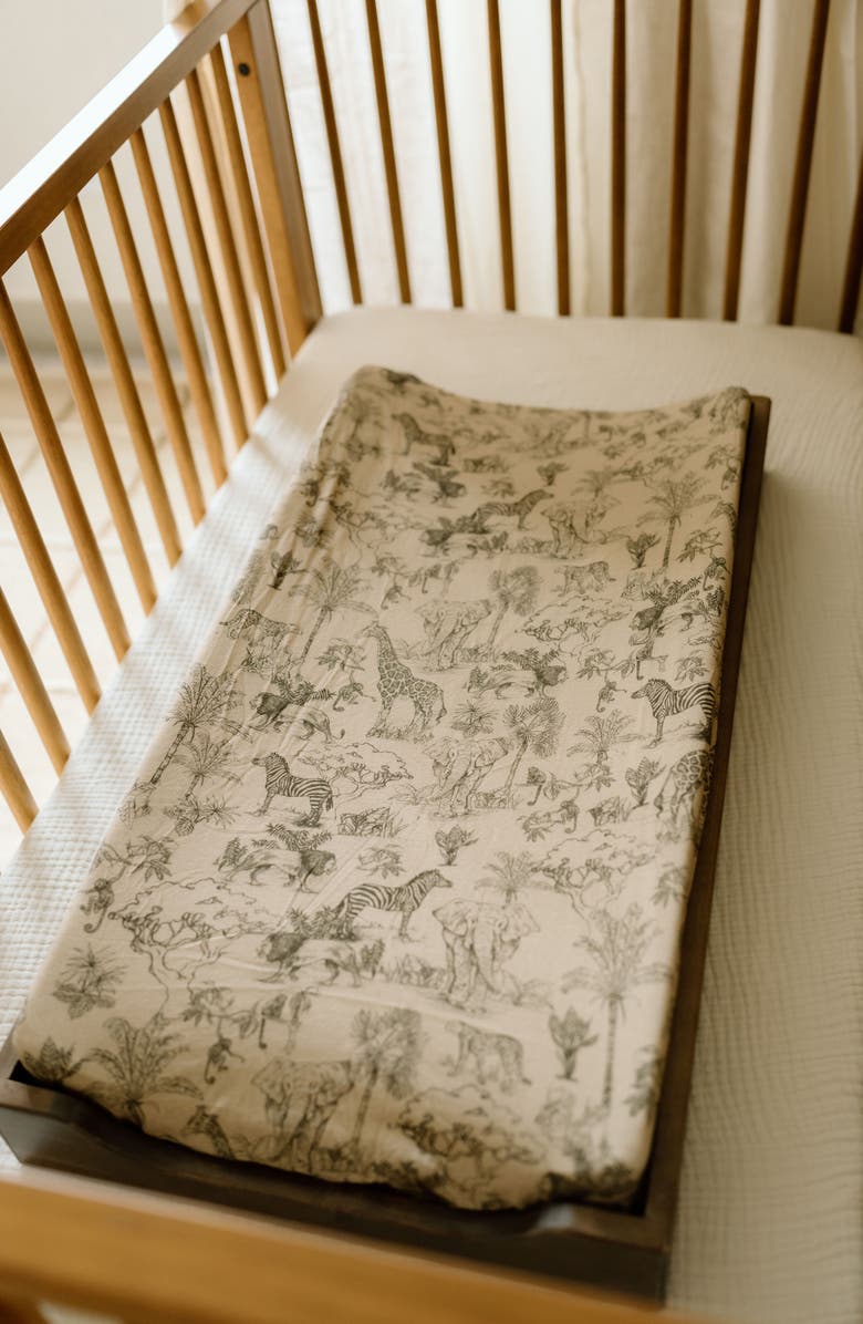 Oilo Print Organic Cotton Changing Pad Cover, Alternate, color, Eggshell/ Safari