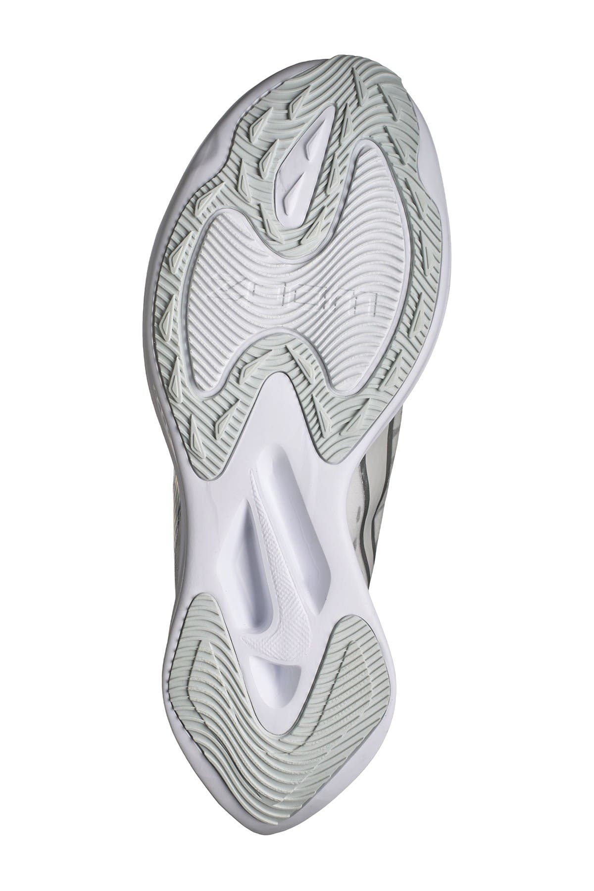 Nike Zoom Gravity Running Shoe, Alternate, color, 