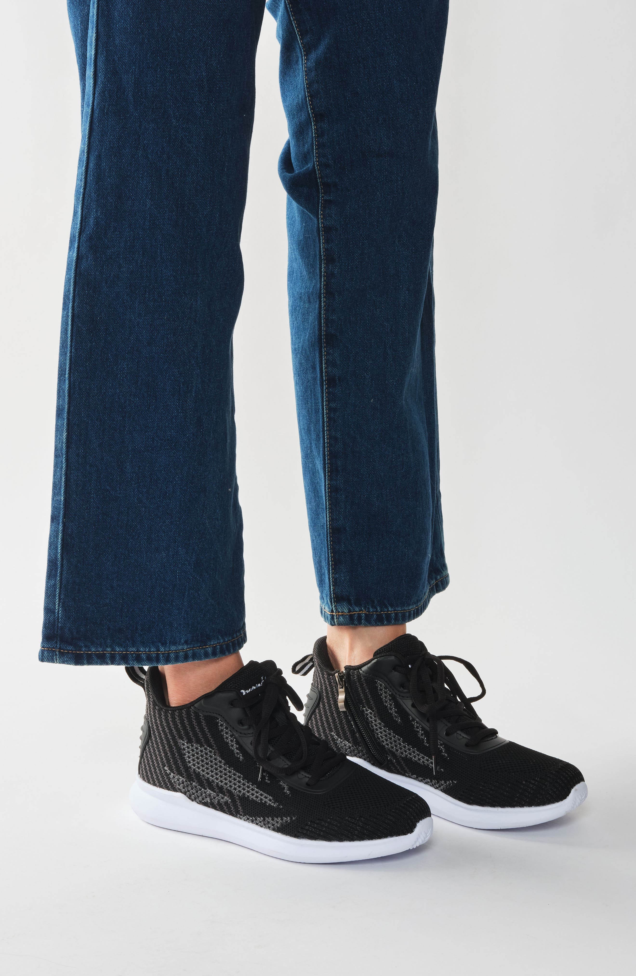 Propét Travelbound Hi Sneaker, Alternate, color, Black