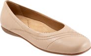 Trotters Sasha Square Toe Flat