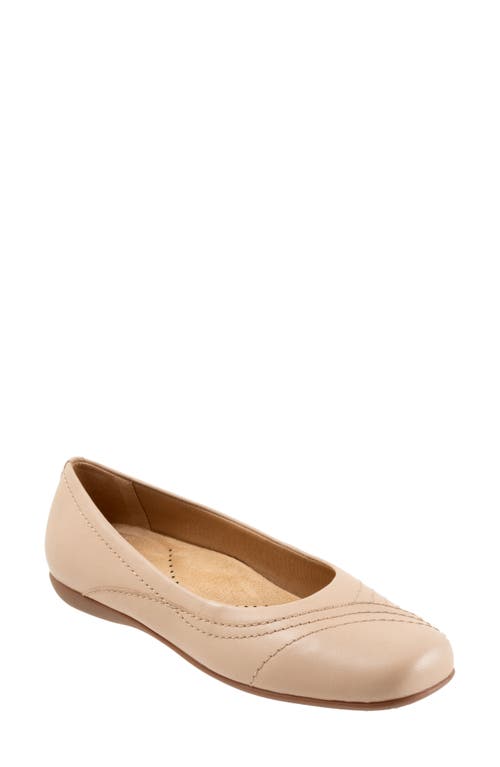Trotters Sasha Square Toe Flat in Beige at Nordstrom, Size 7