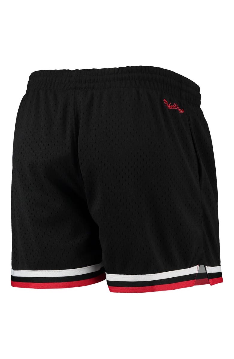 Mitchell & Ness Women's Mitchell & Ness Black Chicago Bulls Hardwood Classics 1996 NBA Finals Jump Shot Shorts, Alternate, color, Black