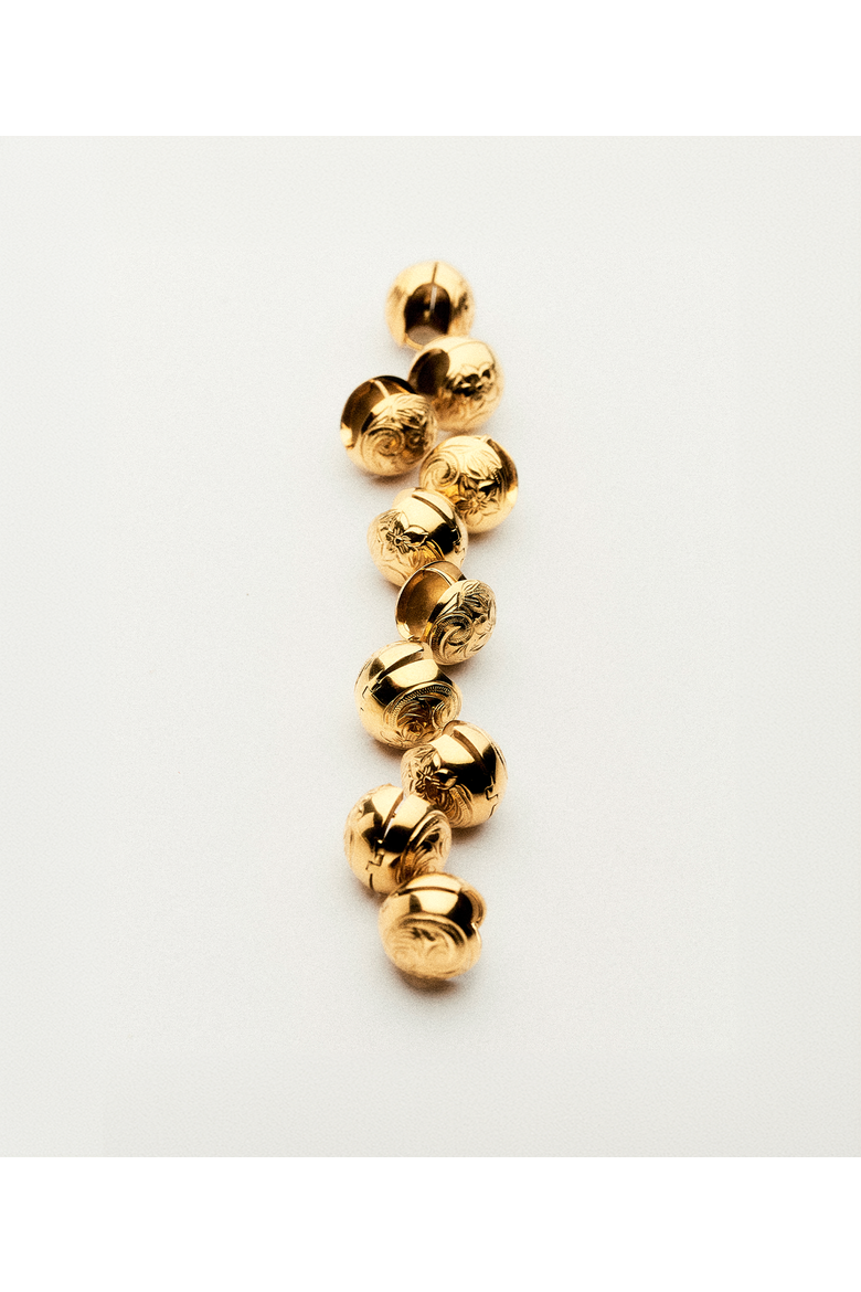 Daphne  Huggies, Alternate, color, Gold