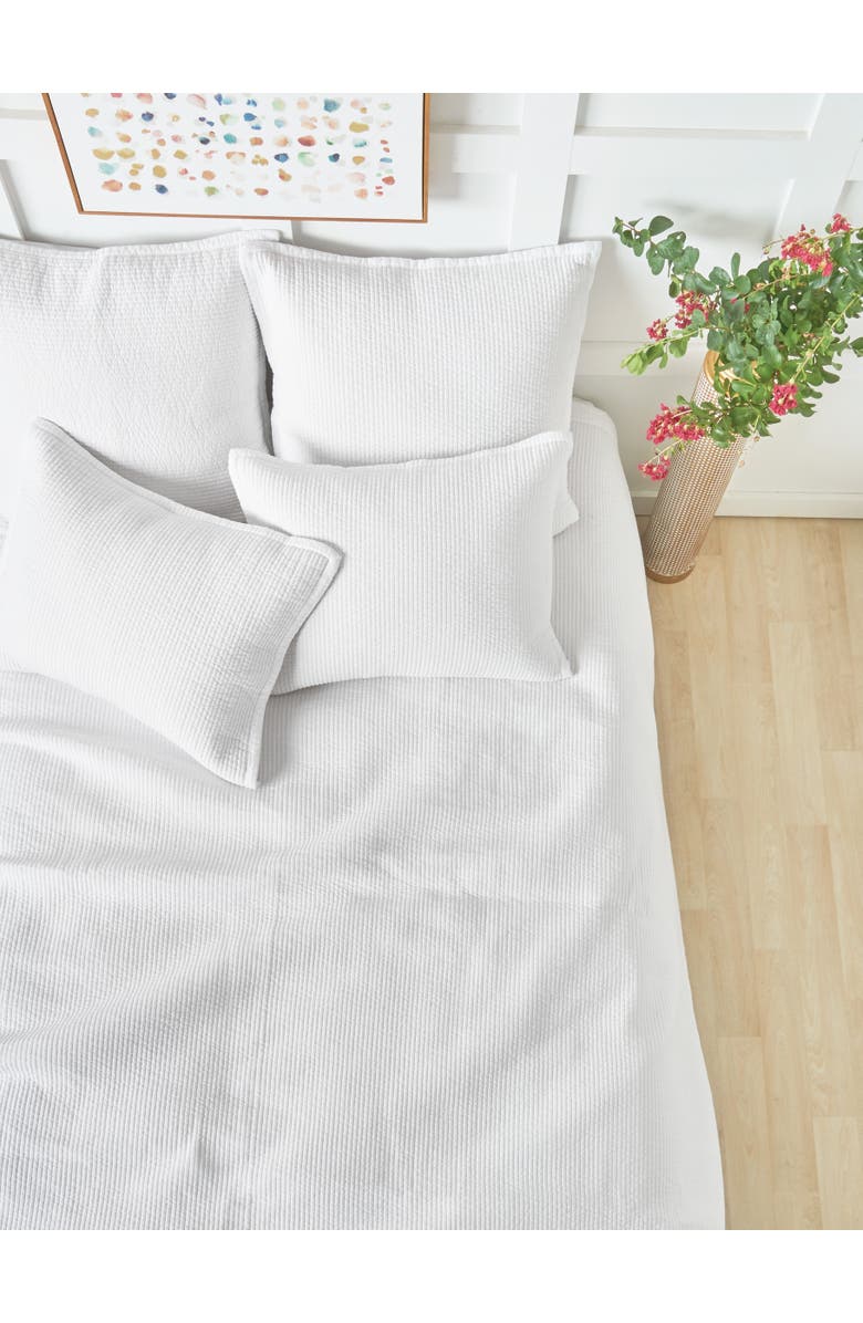 carol & frank Bennett White Quilt, Alternate, color, White