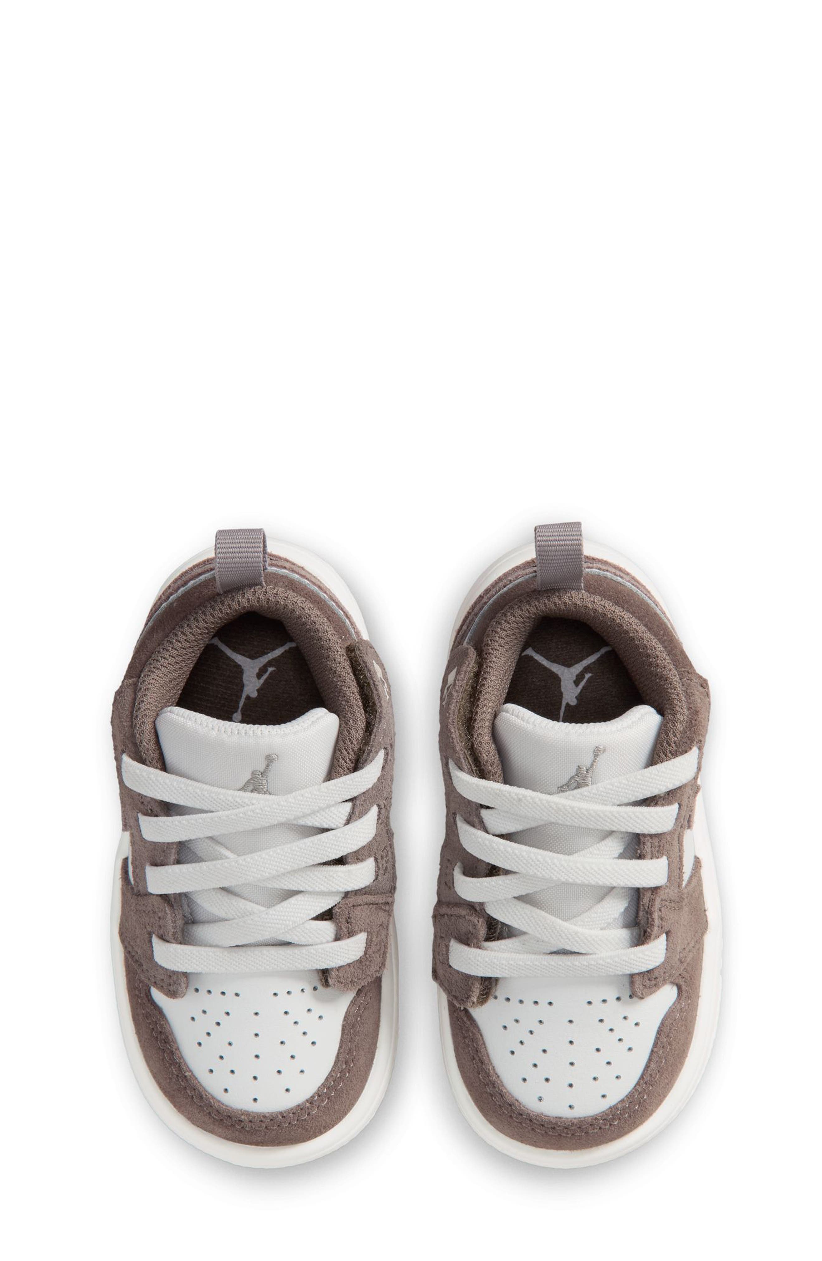 Jordan Kids' Air Jordan 1 Low Alt Sneaker, Alternate, color, 026 Olvgry/Engstn