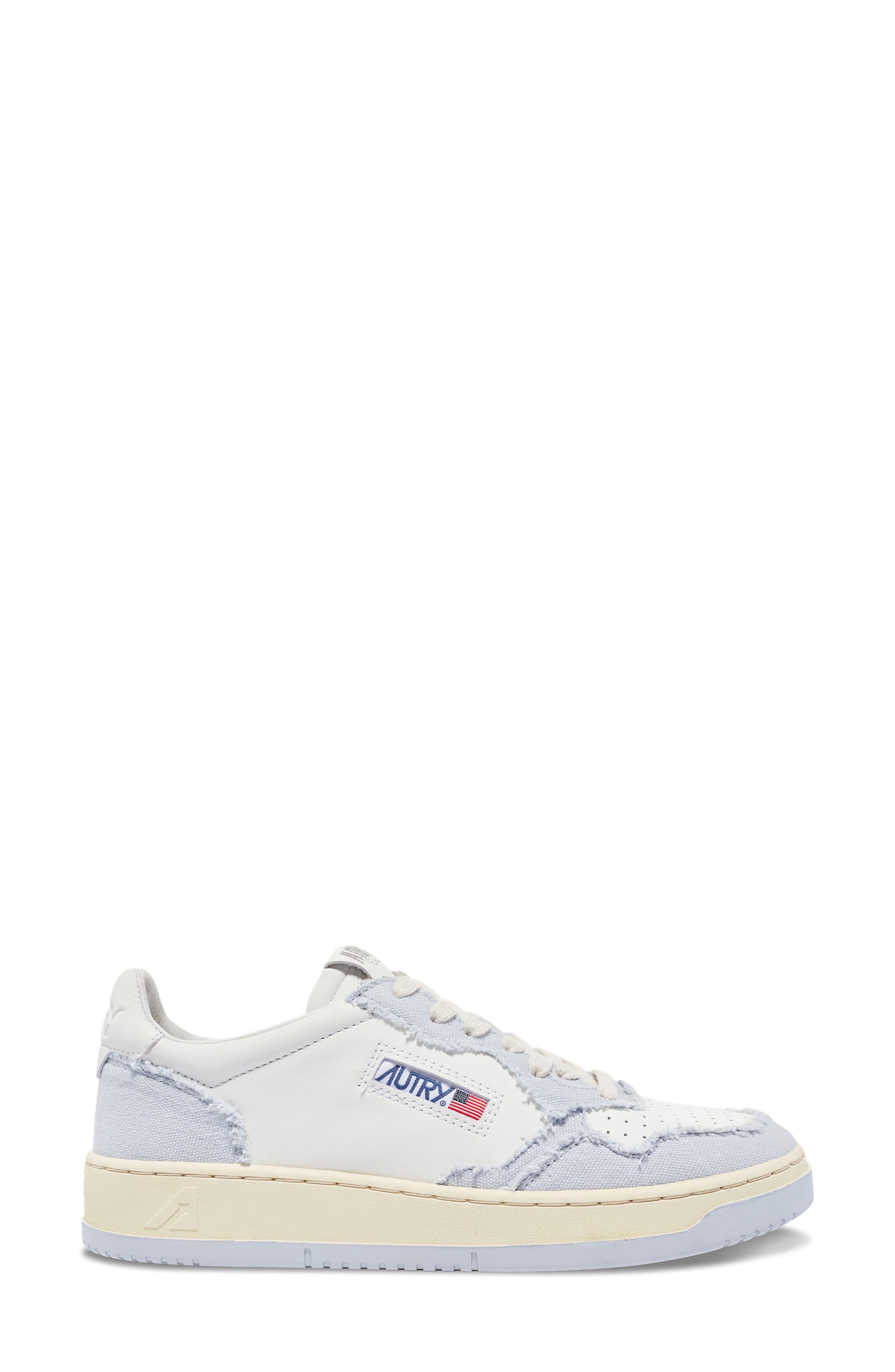 AUTRY Medalist Low Top Sneaker, Alternate, color, Quite Grey Canvas