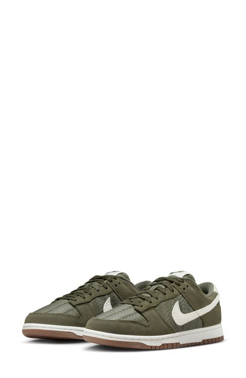 Dunk Low Basketball Sneaker (Women)