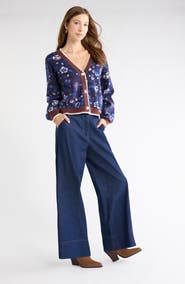 1901 V-Neck Cardigan