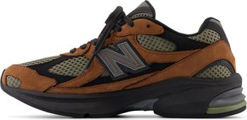 Gender Inclusive 2010 Sneaker