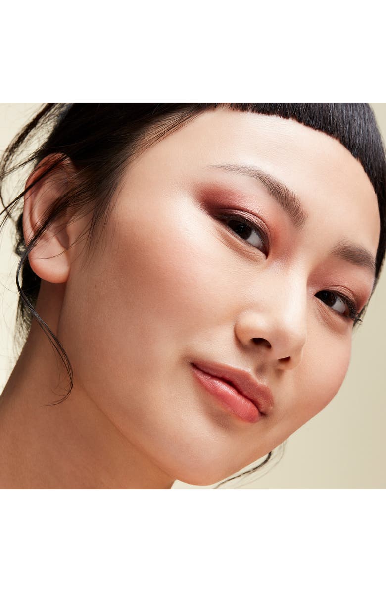 MAC Cosmetics MAC Aute Cuture Starring Rosalía Extra Dimension Pressed Powder Highlighter Palette, Alternate, color, 